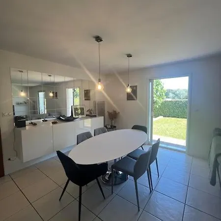 Villa Authentique Avec Piscine, Jardin *