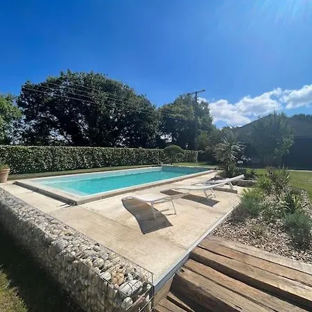 Villa Authentique Avec Piscine, Jardin