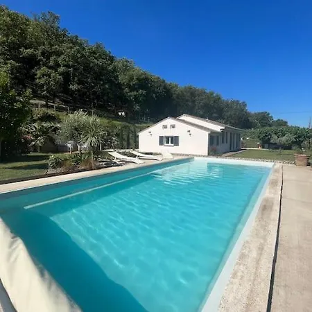 Villa Authentique Avec Piscine, Jardin