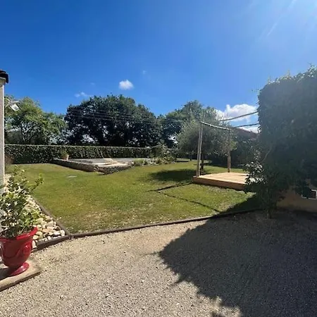 Authentique Avec Piscine, Jardin Villa