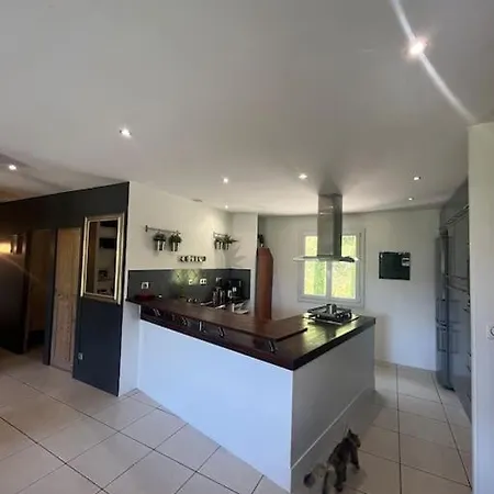 Authentique Avec Piscine, Jardin Villa