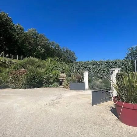 빌라 Authentique Avec Piscine, Jardin 몽뗄리마