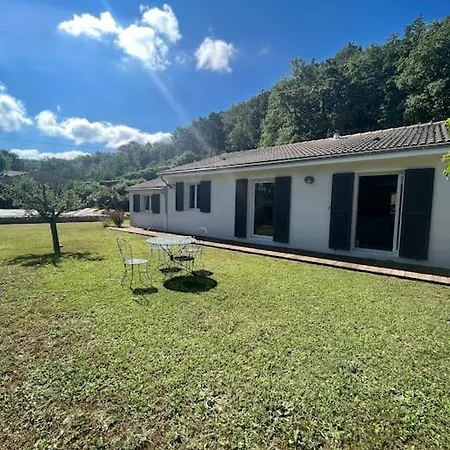 Authentique Avec Piscine, Jardin 빌라